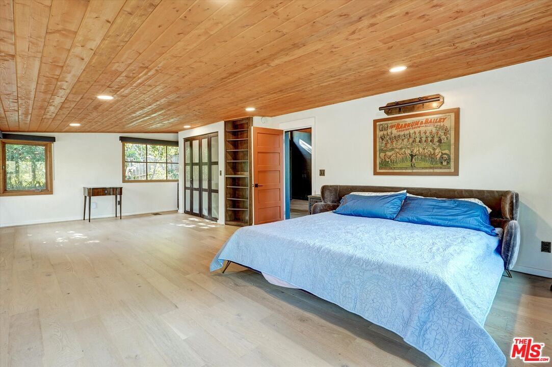 Valley View Dr photo 16