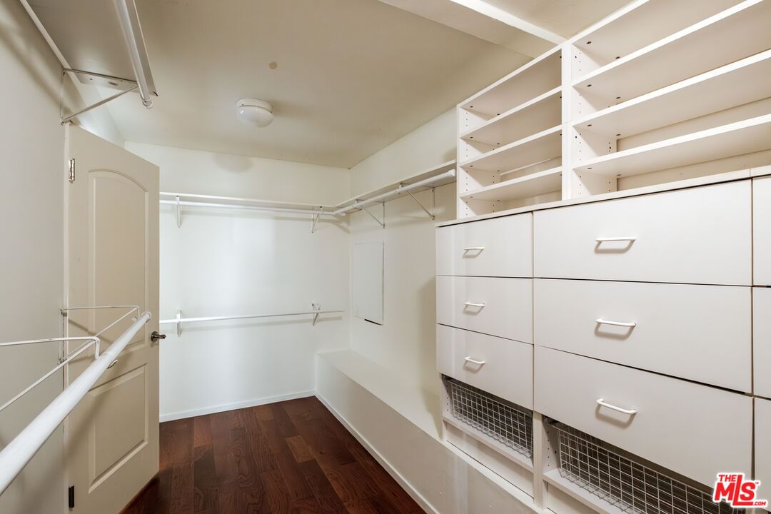 Esward photo 30