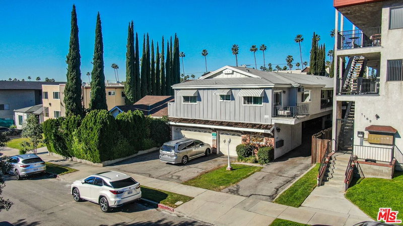 1157 Justin Ave