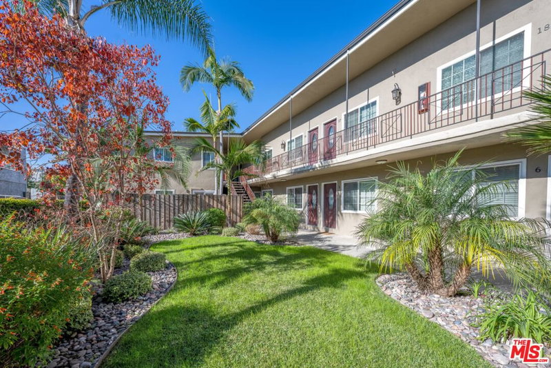 276 Sierra Madre Blvd