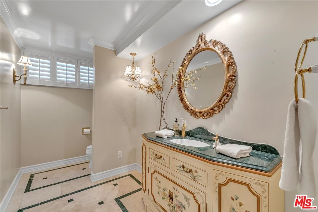 Park Lane photo 26