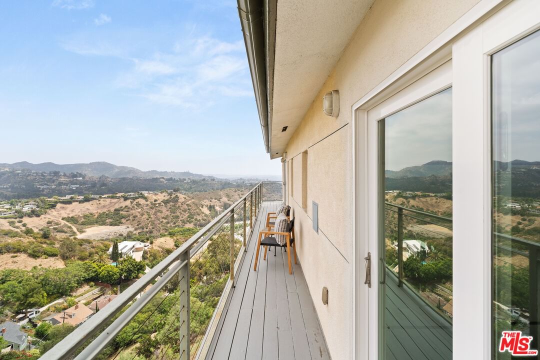 Pacific View photo 26