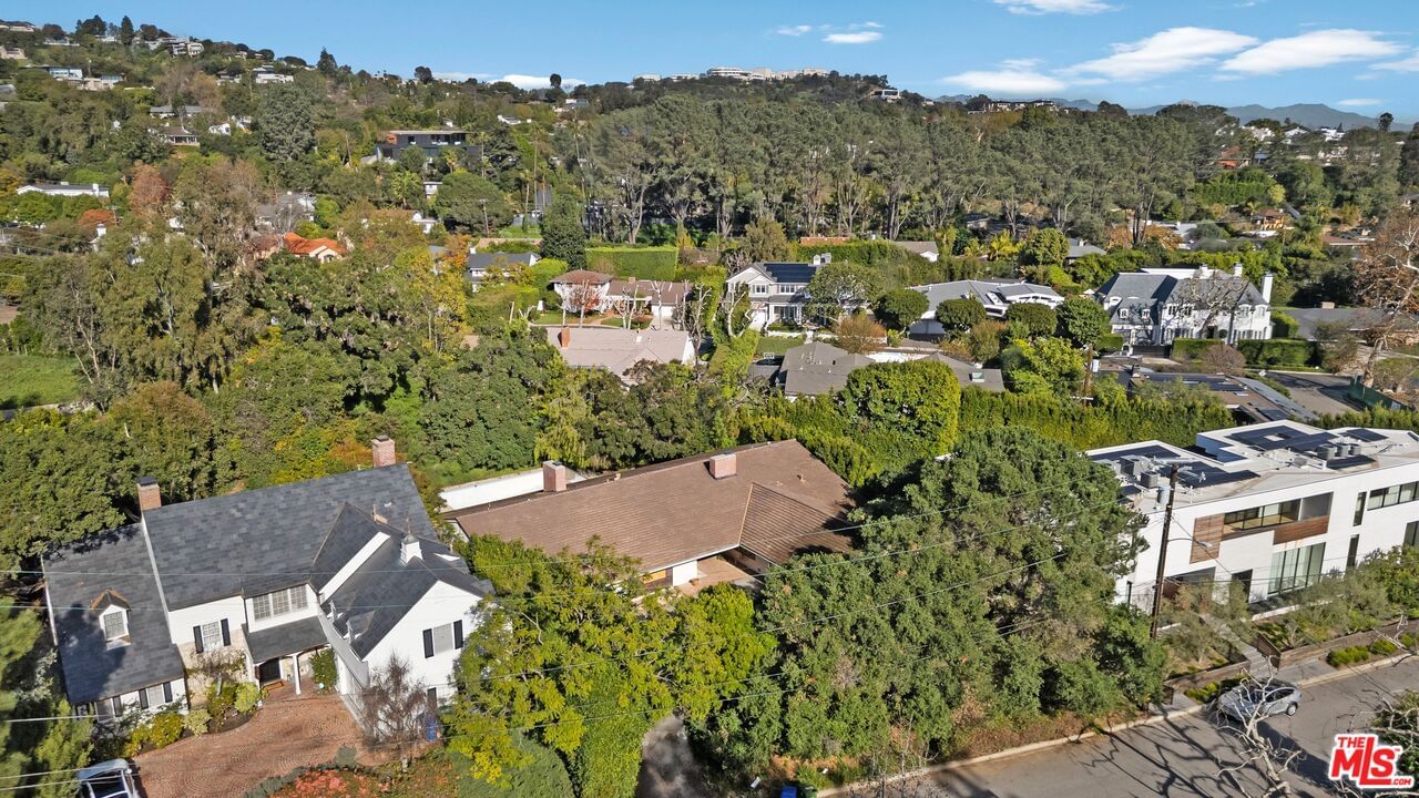 Homewood photo 9