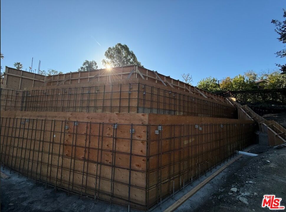 Via Coronel photo 24