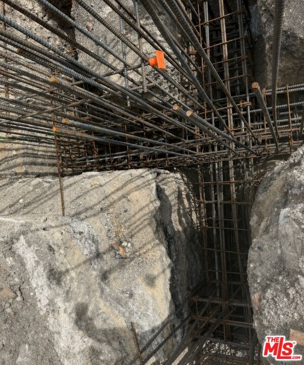 Via Coronel photo 11