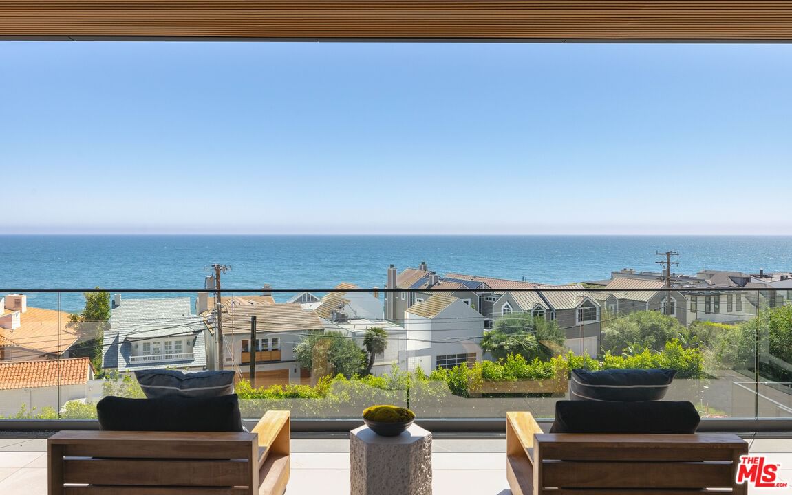 Malibu photo 5