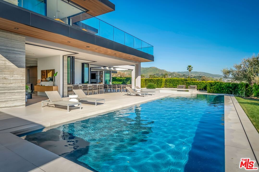 Malibu photo 49