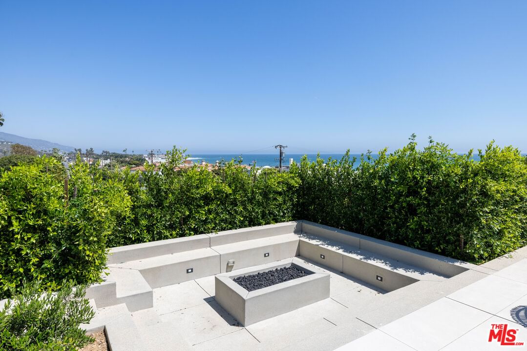 Malibu photo 58