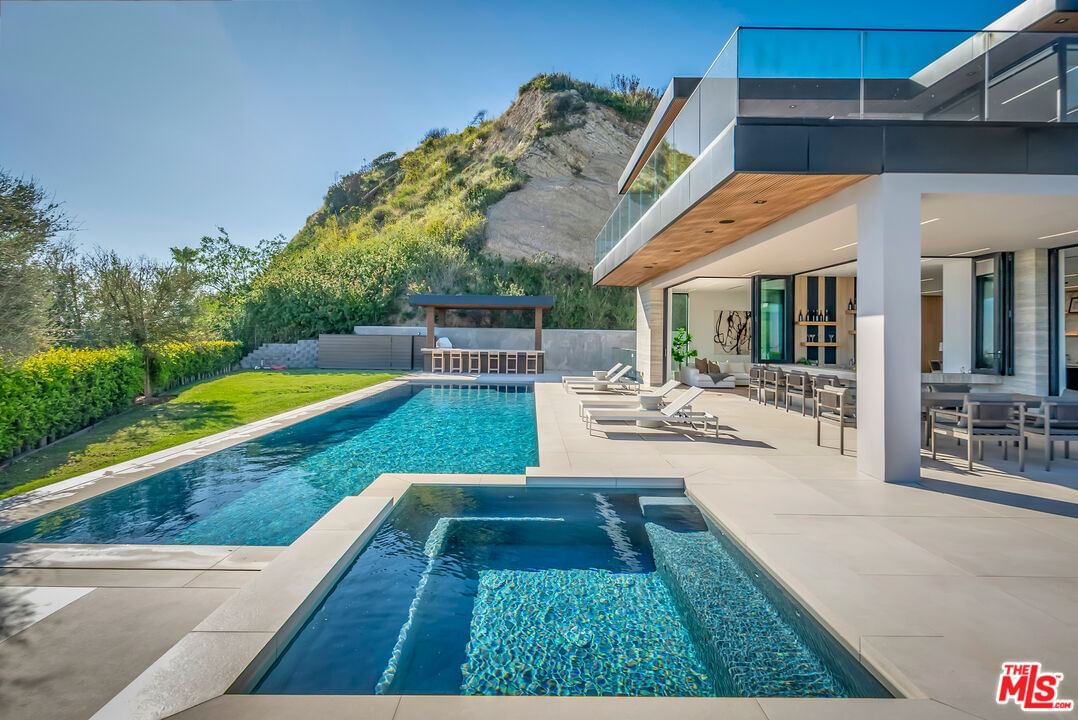 Malibu photo 60