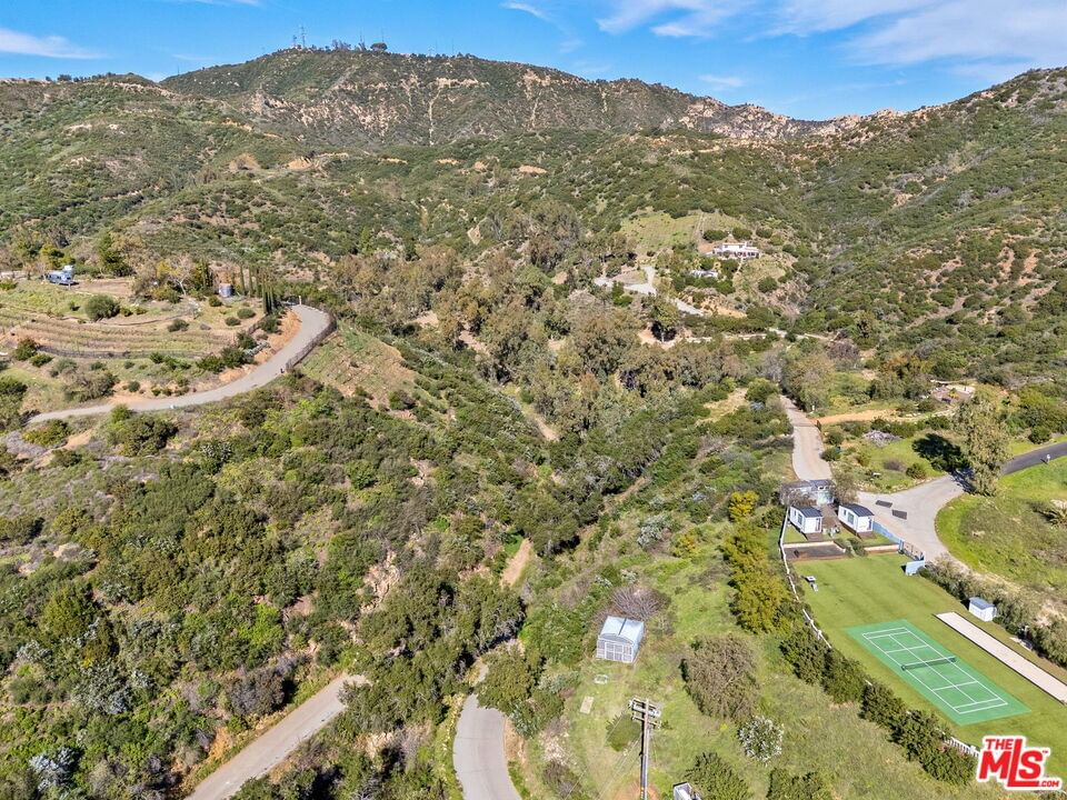 Mcreynolds Road photo 13