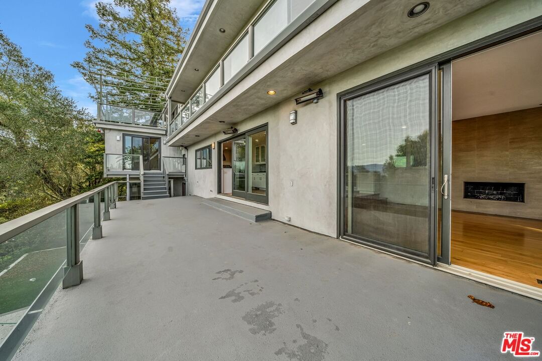 Mulholland photo 12