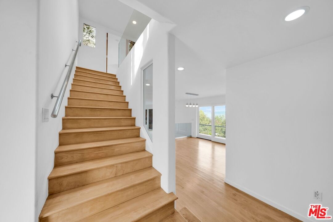 Mulholland photo 15