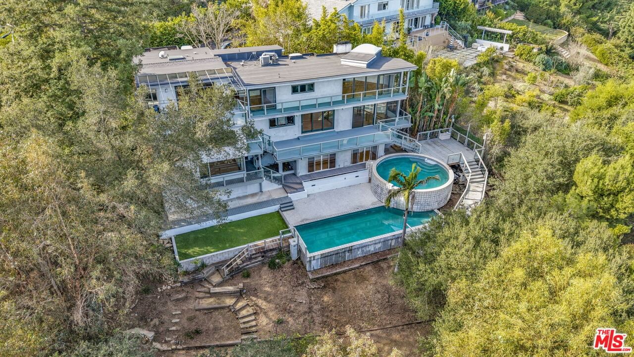 Mulholland photo 2