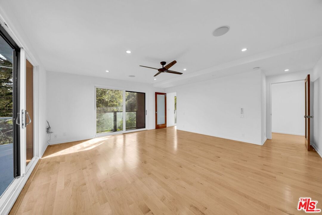 Mulholland photo 27