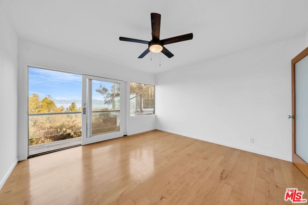 Mulholland photo 35
