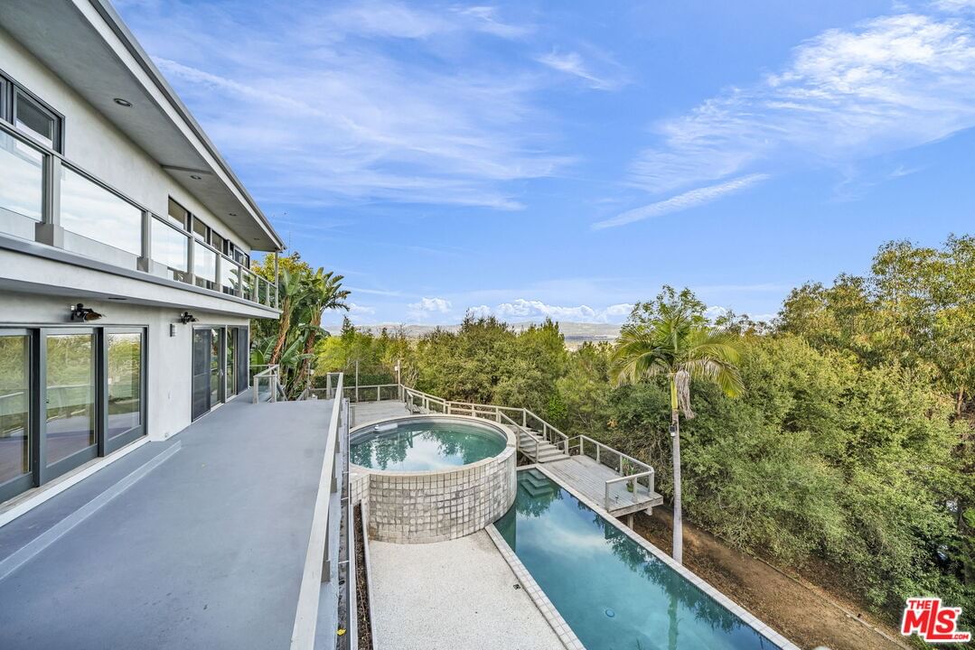 Mulholland photo 48