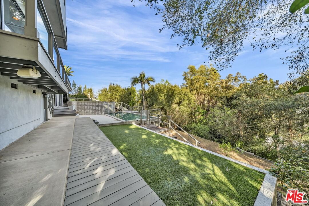 Mulholland photo 49