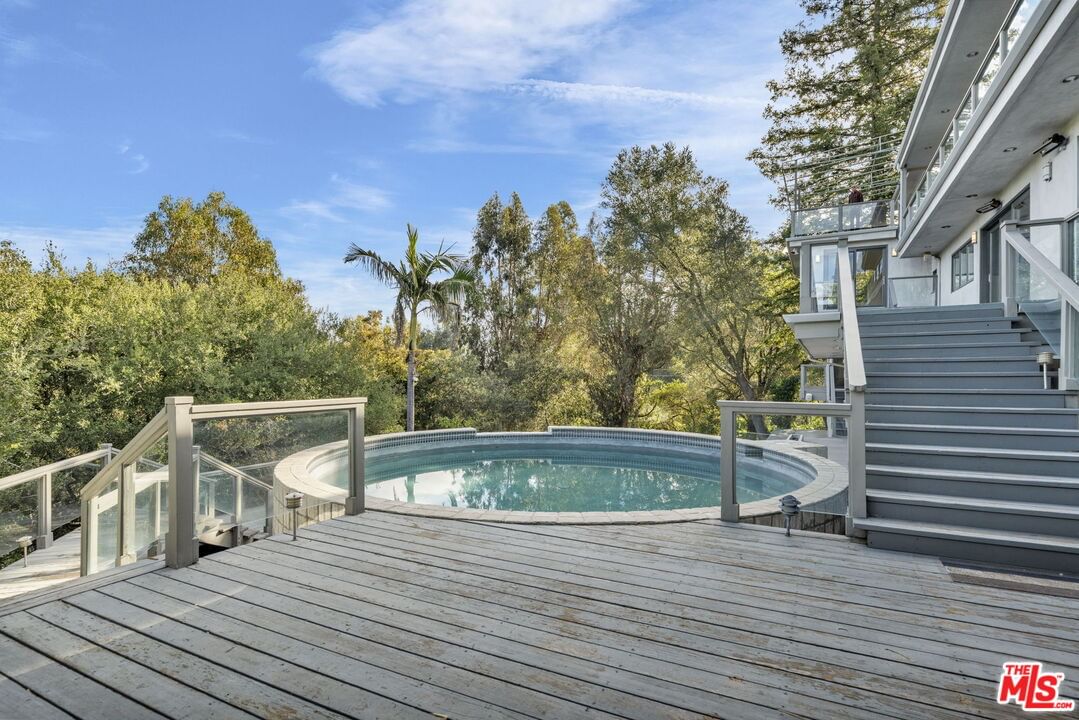 Mulholland photo 51