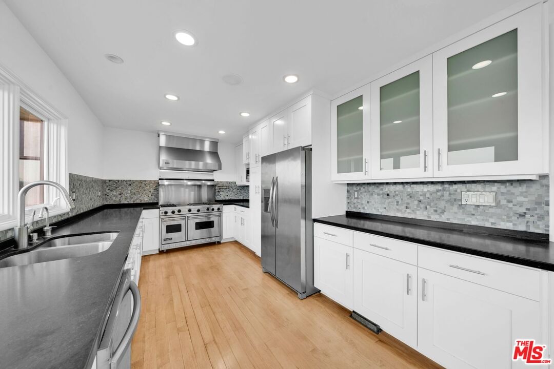 Mulholland photo 7