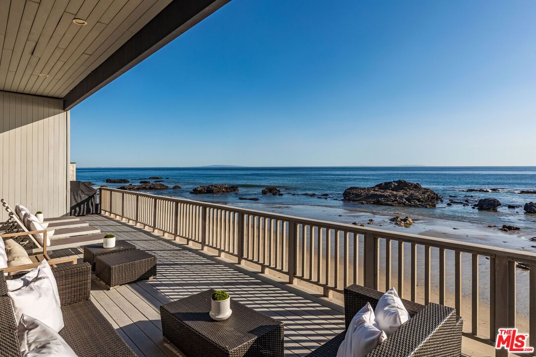 Malibu photo 17