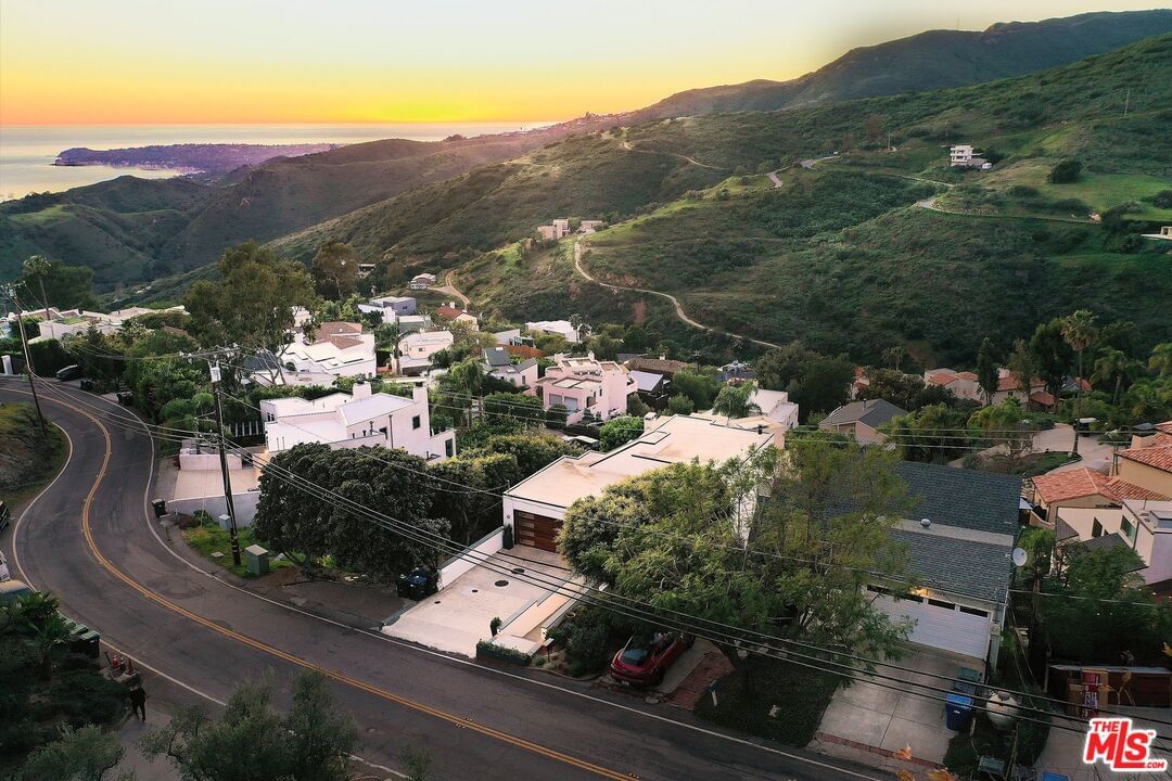 Corral Canyon photo 55
