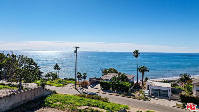 314 Las Casas Ave