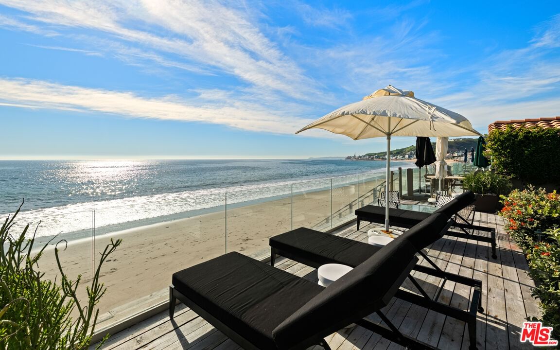 Malibu Colony photo 1