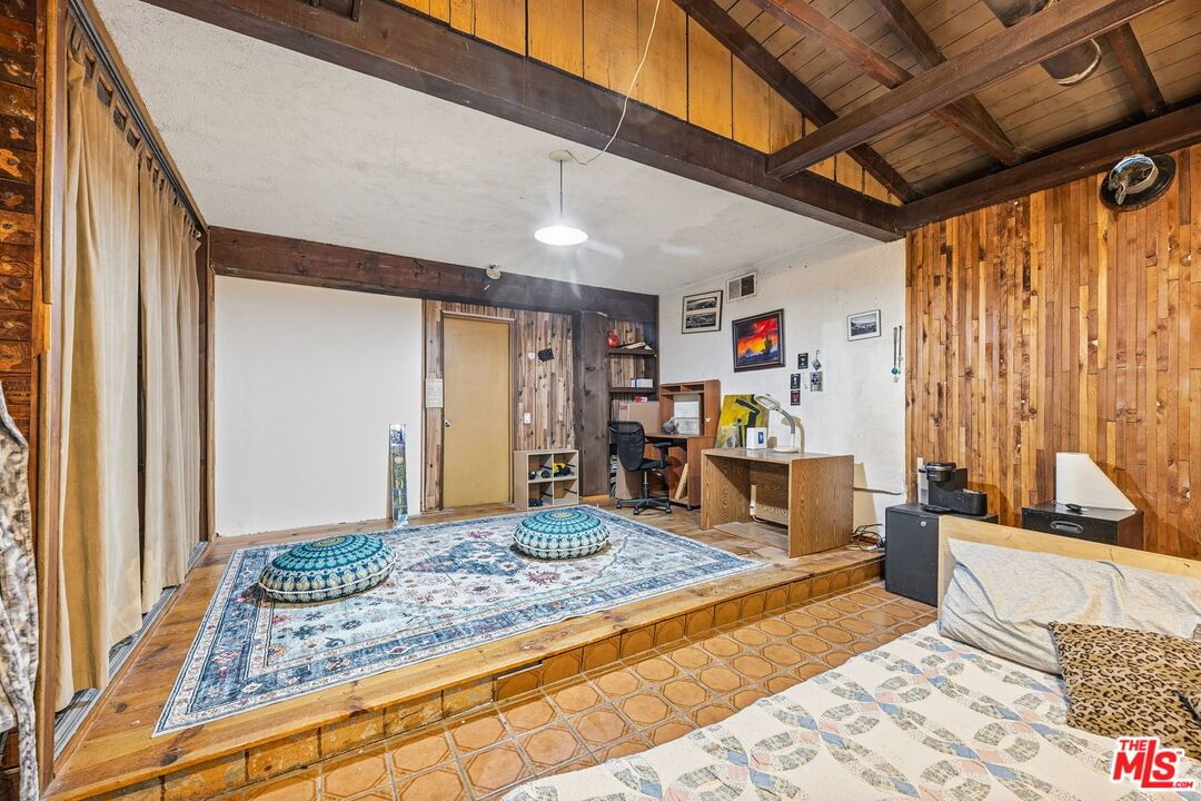 Pine Grove photo 25