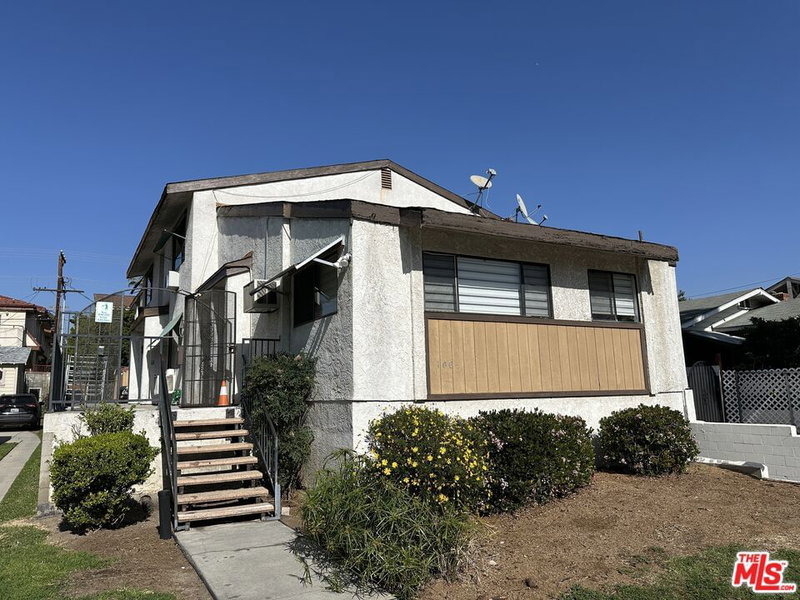 1001 Orange Grove Ave