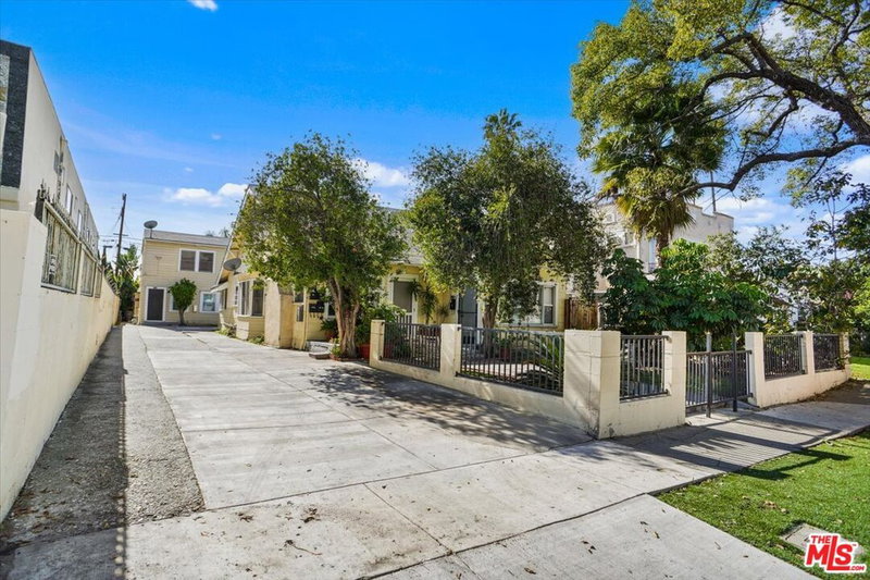 5724 La Mirada Ave