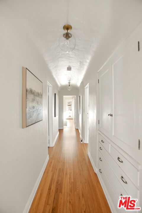 Beverly photo 52