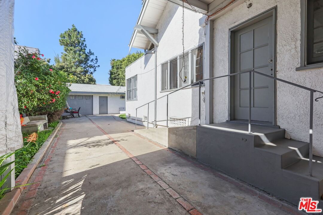 Van Ness photo 19