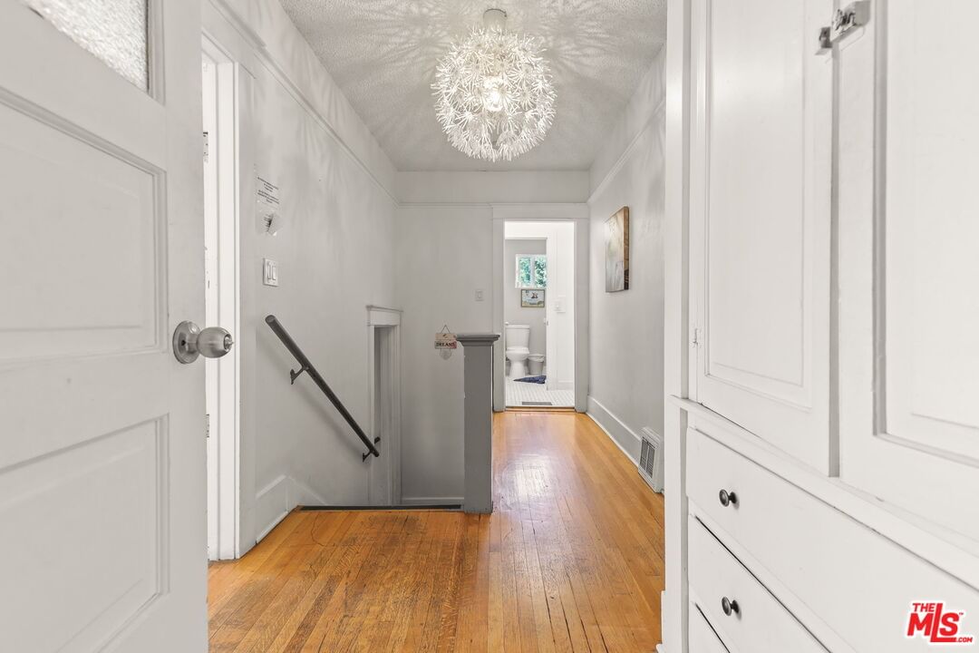 Van Ness photo 36
