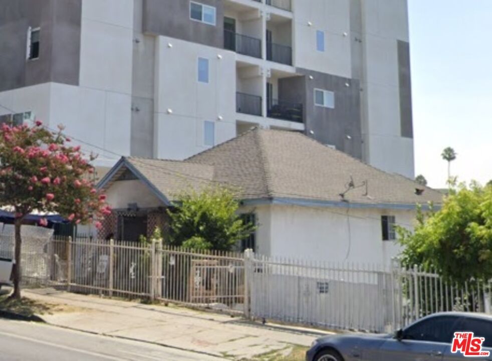 Alvarado photo 2