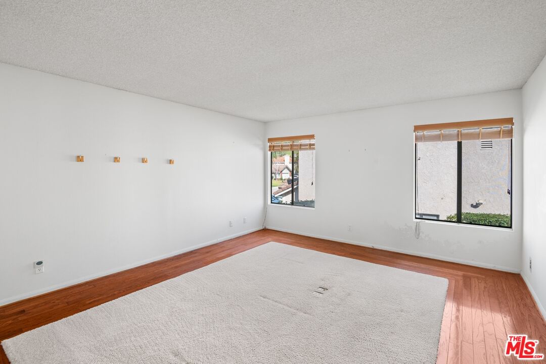 Hempstead photo 28