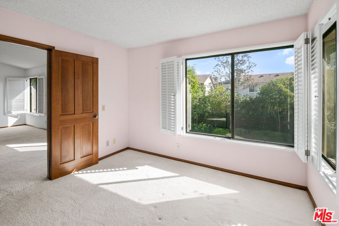 Hempstead photo 40