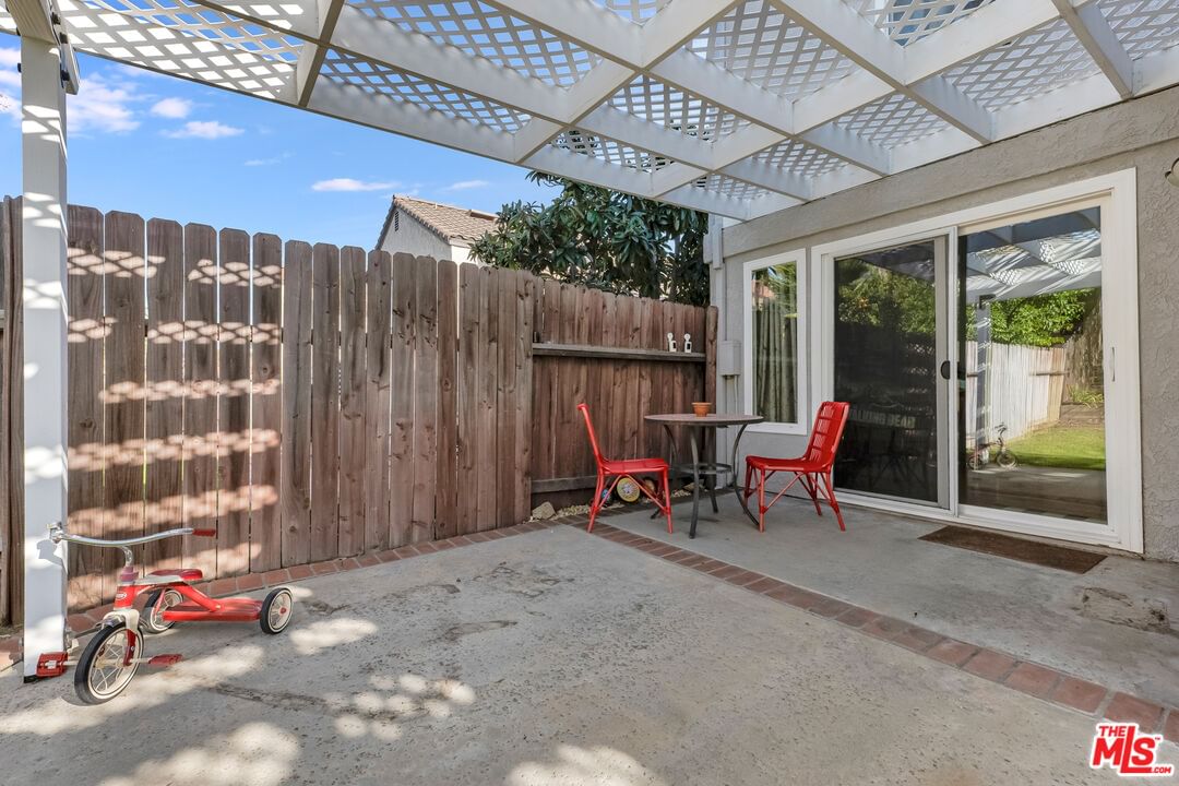 Oak Cliff photo 25