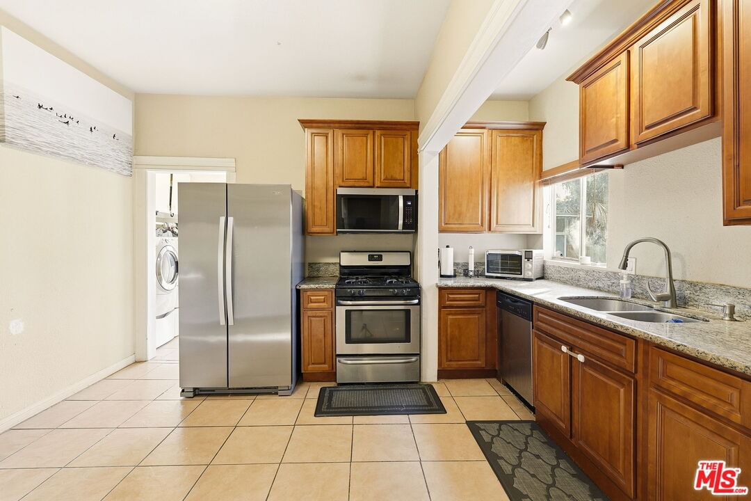 Kenwood photo 11