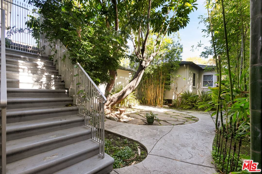 Centinela photo 4