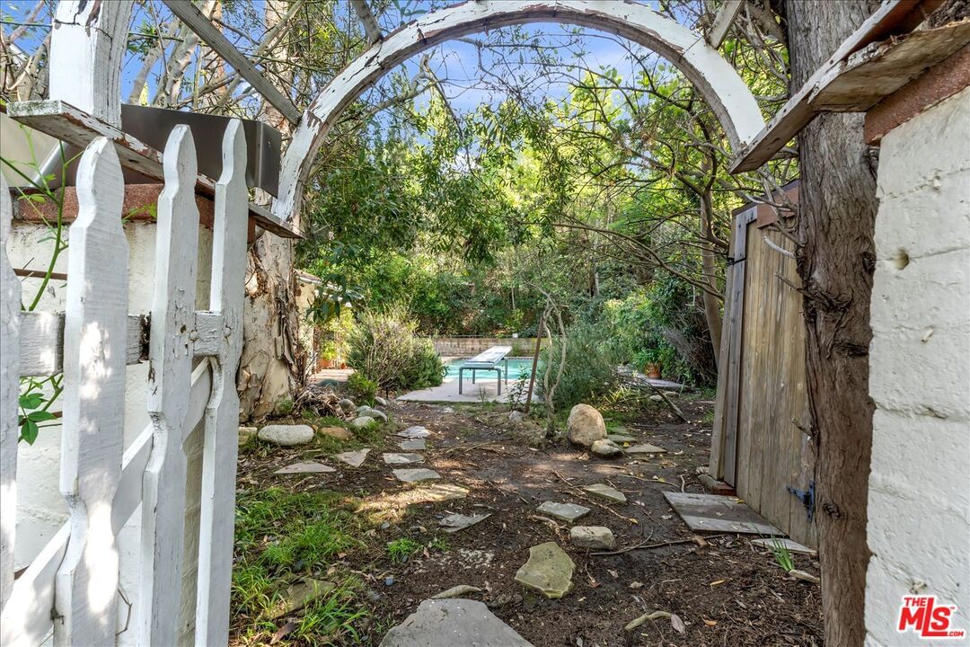 Blairwood photo 35