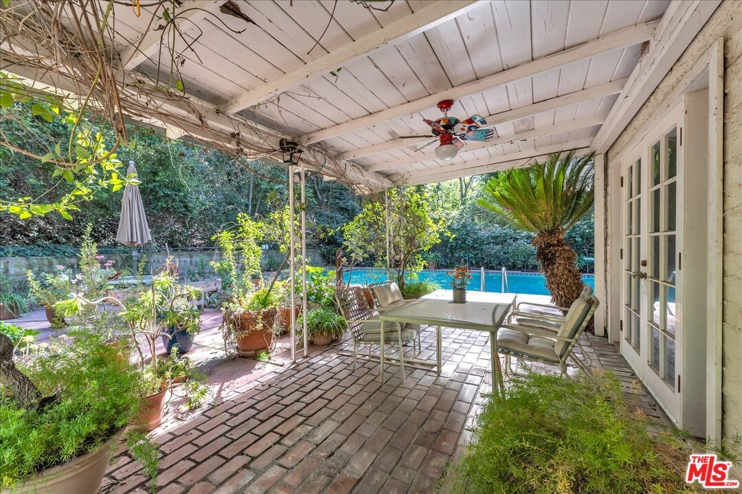Blairwood photo 36