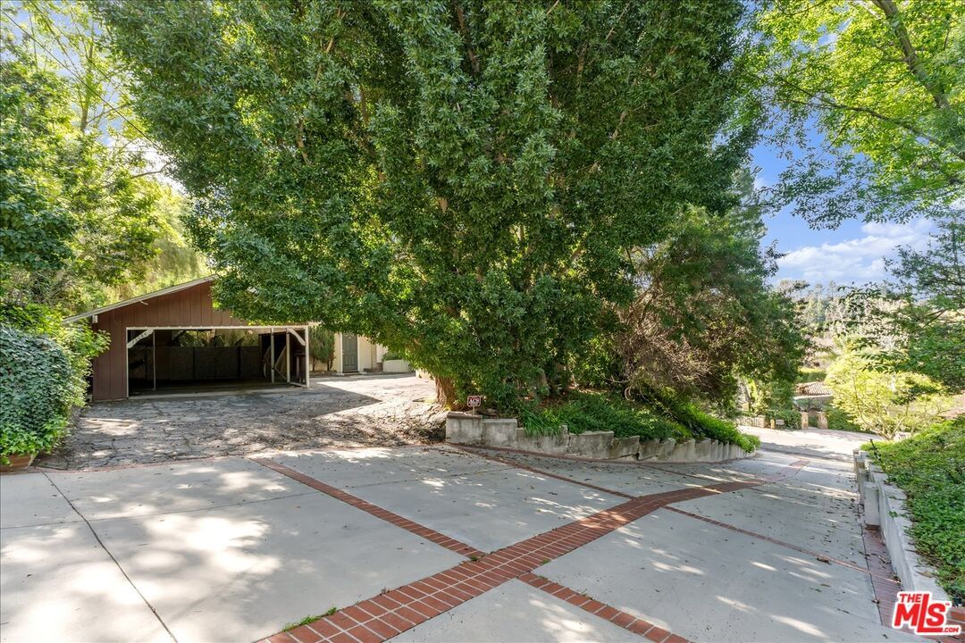 Blairwood photo 37