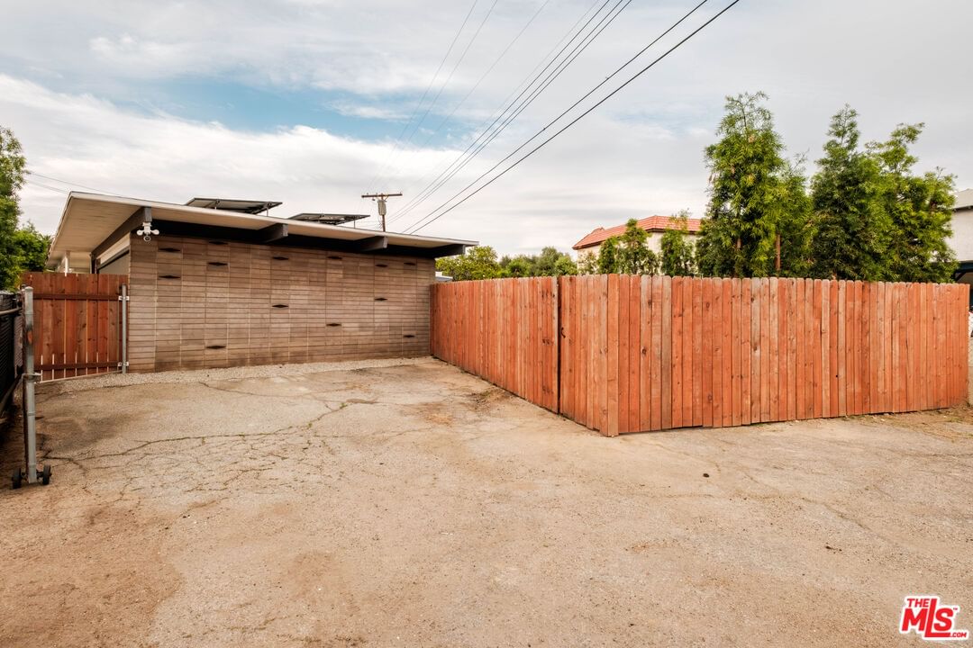 Arroyo photo 52