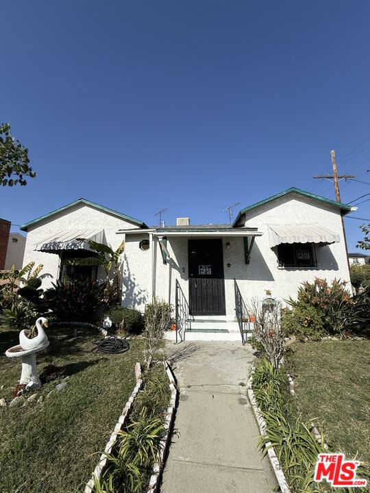 13103 Vaughn St