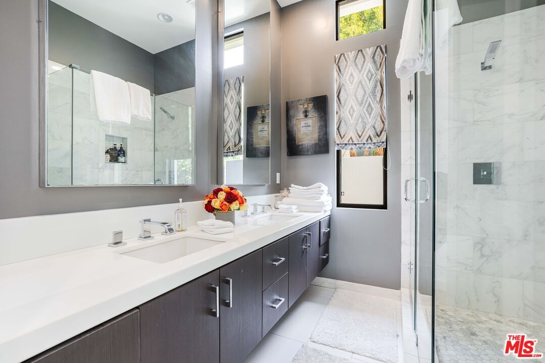 Summitridge photo 21
