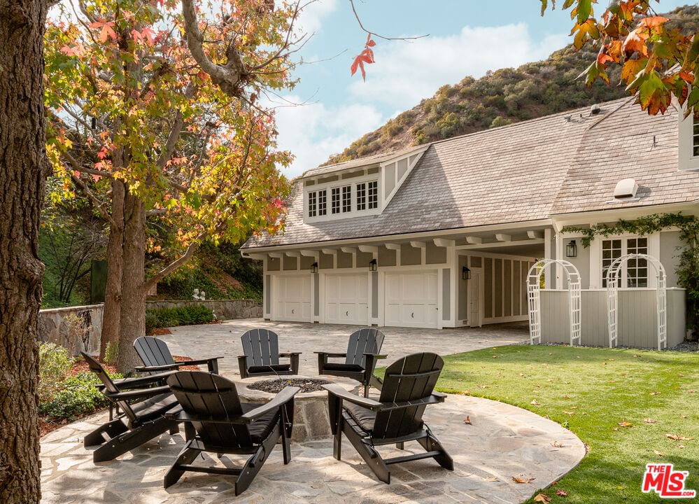 Moraga photo 28