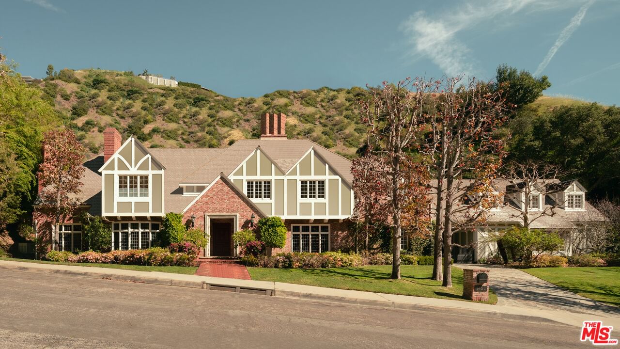 Moraga photo 29