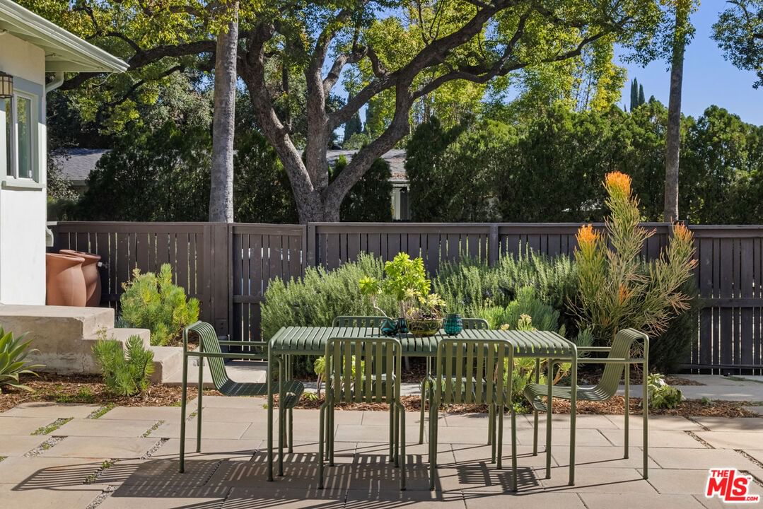 Orange Grove photo 20