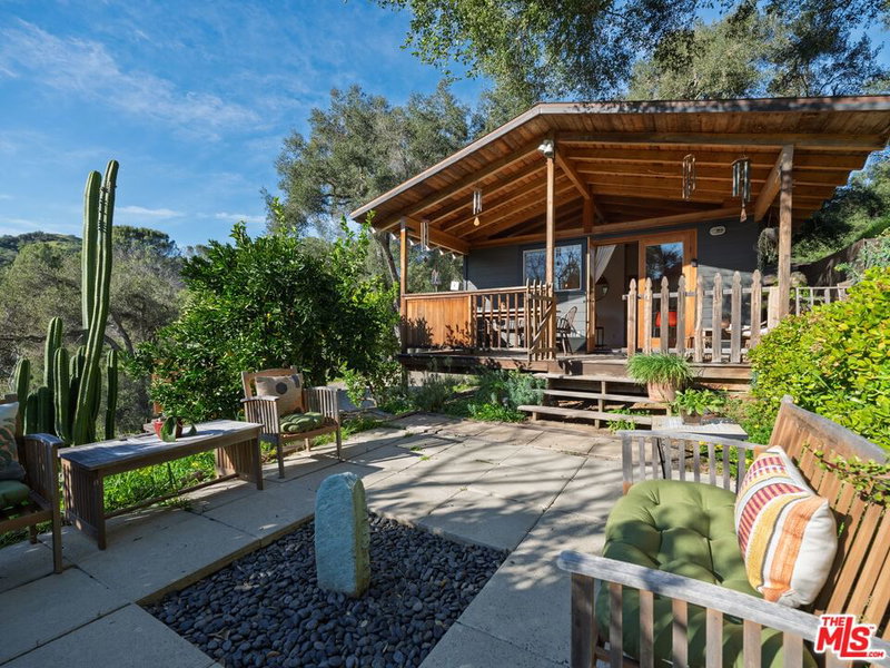 1256 Topanga Canyon Blvd