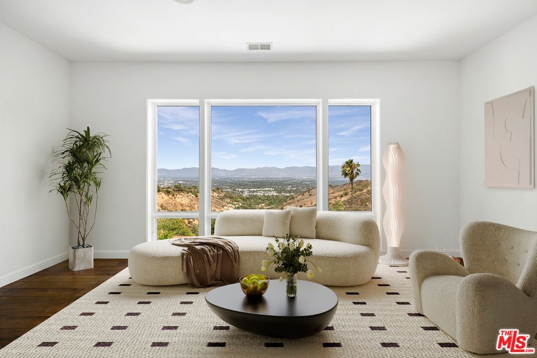 Mulholland photo 5